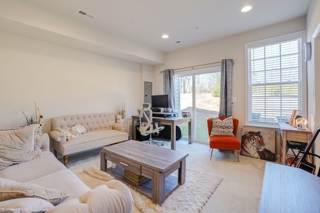 Photo - UPSCALE 3 BEDROOM 3.5 BATH HOME IS AVAILABLE NOW IN UPPER MARLBORO!