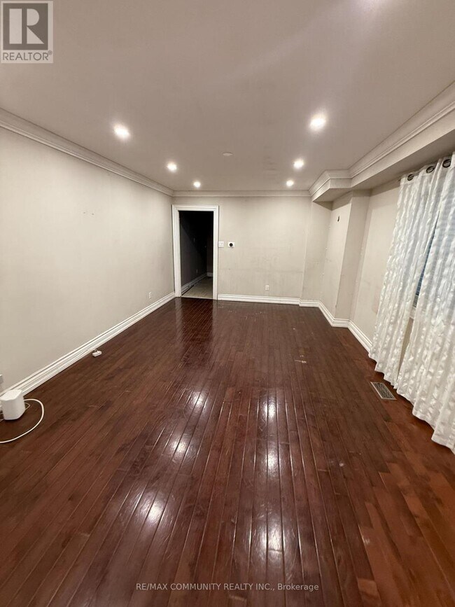 Photo - 12 Caruso Dr