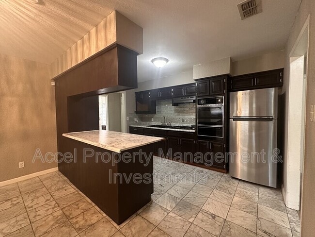 Photo - 1503 E 7th St