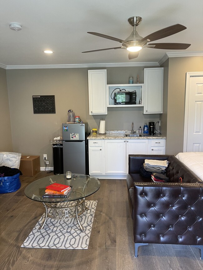 4912 Virginia St Unit Studio Apt