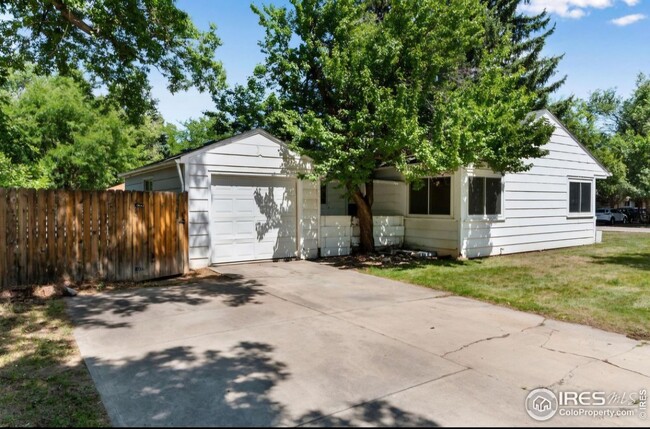 https://my.matterport.com/models/fpYko9RAokU - 633 S Washington Ave House