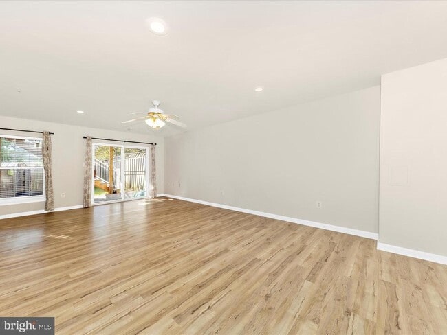 Photo - 2103 Paxton Terrace