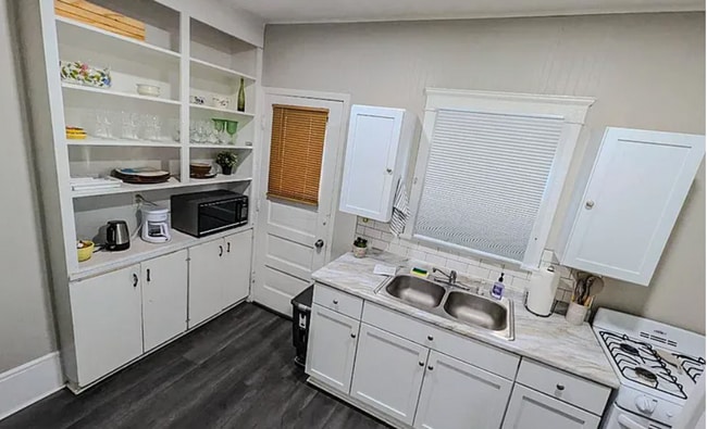 Photo - 10415-10415 Bernard Ave Unit 10415 Bernard Ave