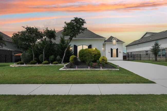 Building Photo - 1104 Scenic Oaks Dr