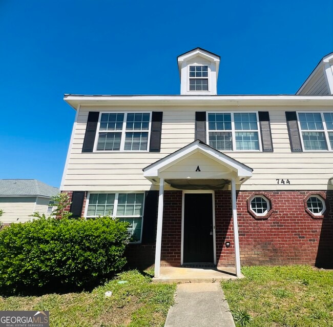 Building Photo - 744 Wheel House Ln