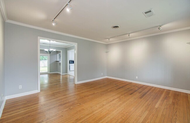 Photo - 3626 Songwood St