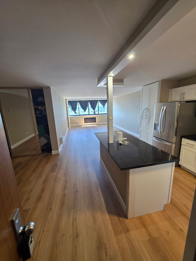 Photo - 555 Pierce St