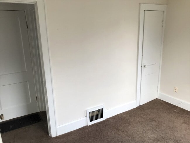 Photo - 904 Iredell St