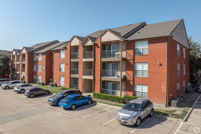 Fountains of Rosemeade - Fountains of Rosemeade Apartments