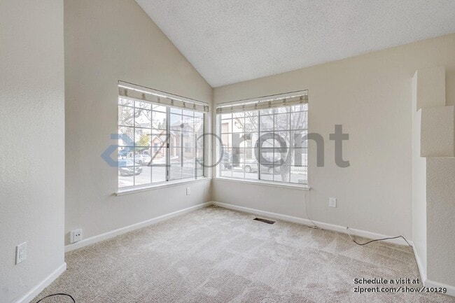 Building Photo - Unit