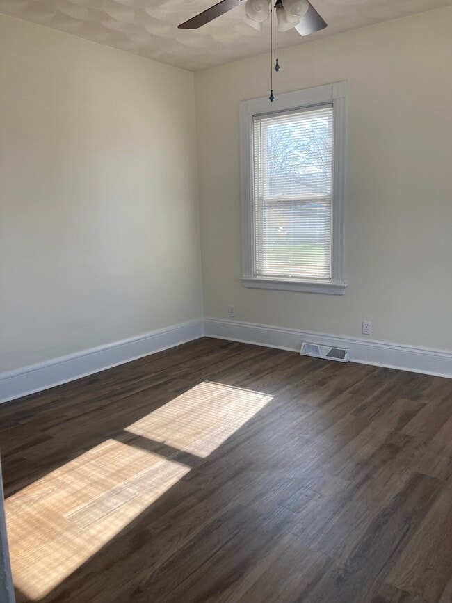 Photo - 70 Hedley Ave Unit 70 Hedley Ave.1st Floor