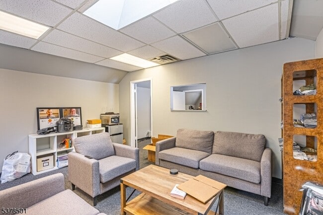 Photo - 258 Park St