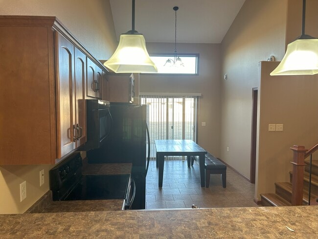 Photo - 6611 S Tomar Rd