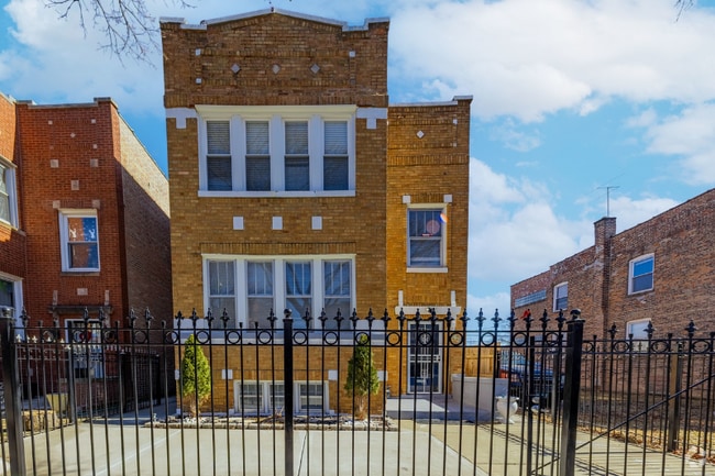 Building Photo - 6429 S Richmond St Rental