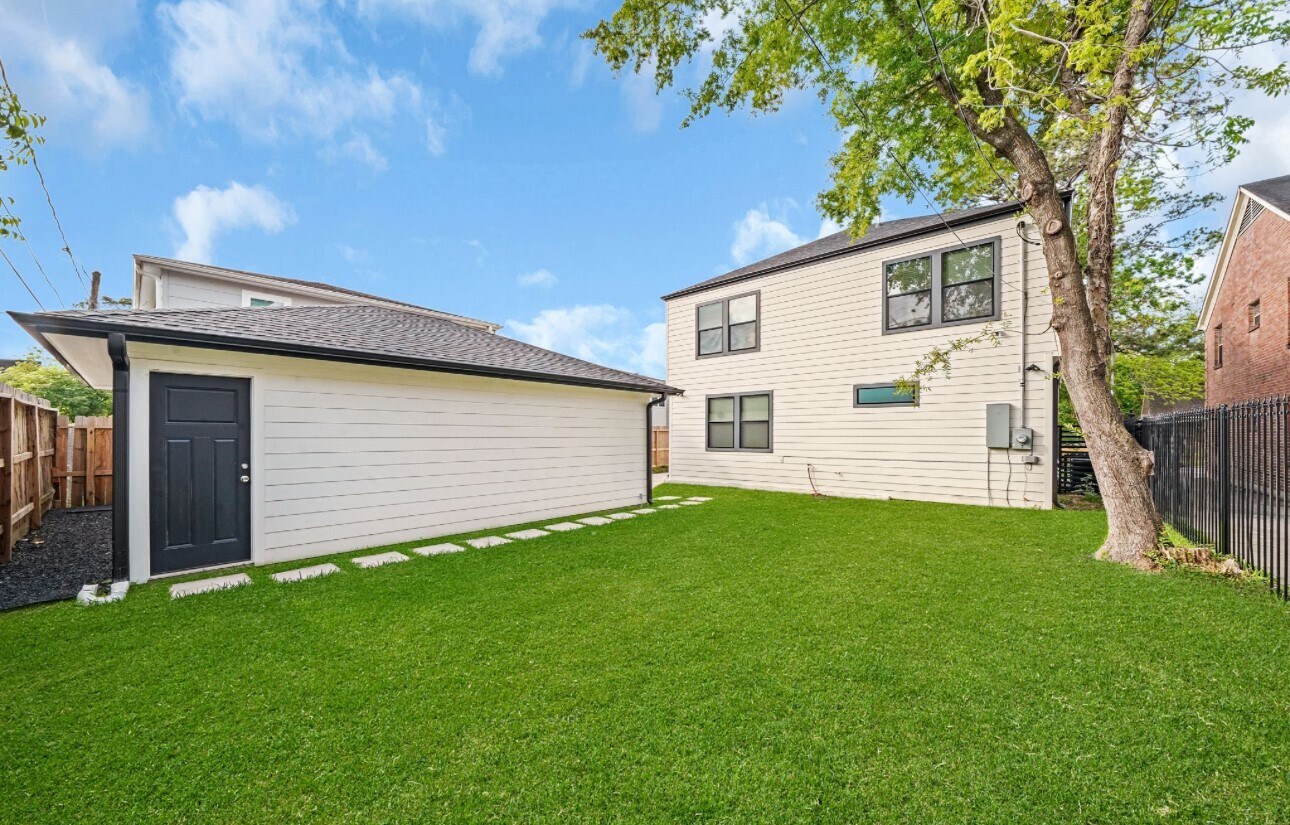 Photo - 3021 Prospect St