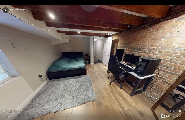 Building Photo - 83 Windsor St Unit 1