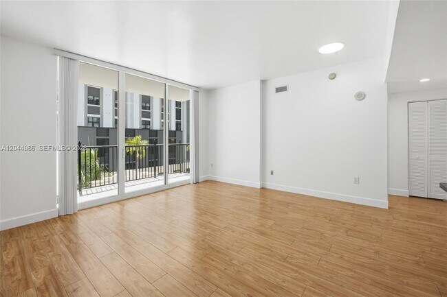 Photo - 4100 Salzedo St Unit 518