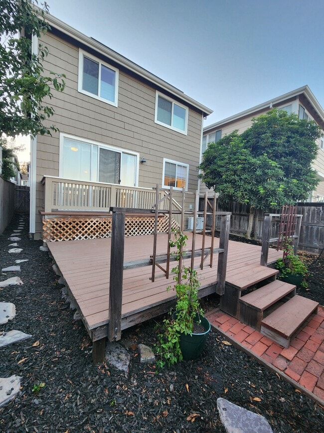 Photo - 2064 Easton Dr