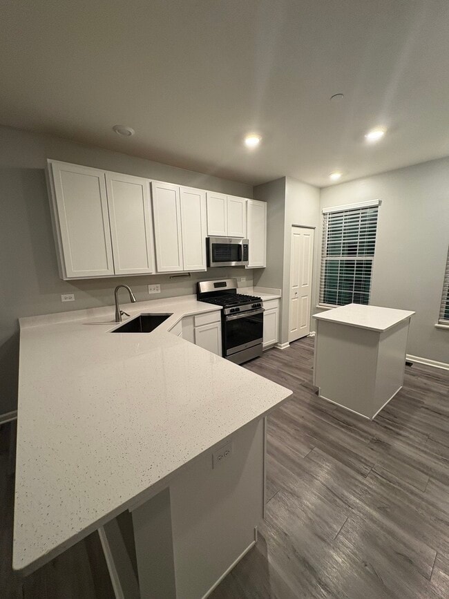 Photo - 8972 Dolby St