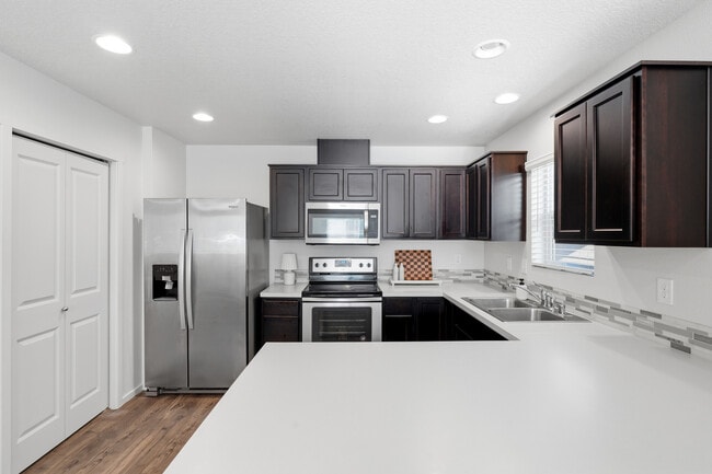 Photo - 619 NE 137th Ave