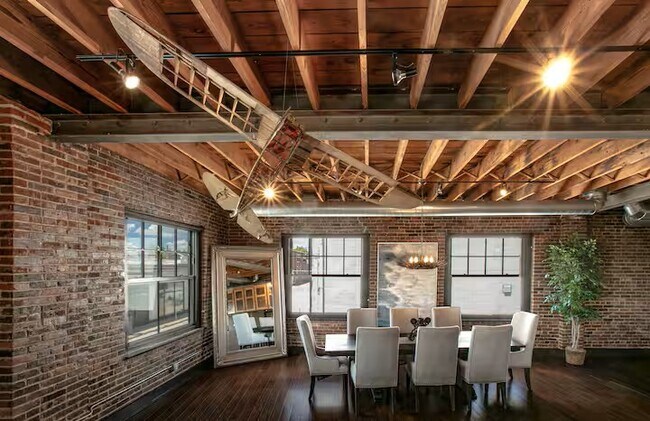 Photo - 3041 Olive St