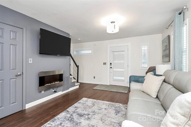 Photo - 2016 Brewton Dr