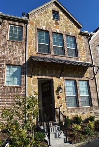 Photo - 2406 Magalia Ln