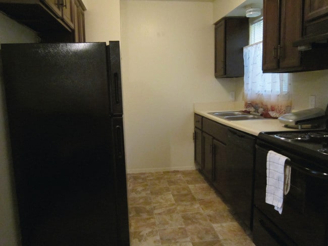 Country Crossing Apartments