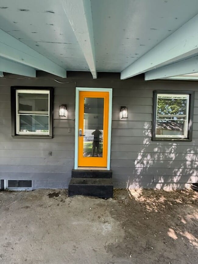 Photo - 135 Grandview Ave