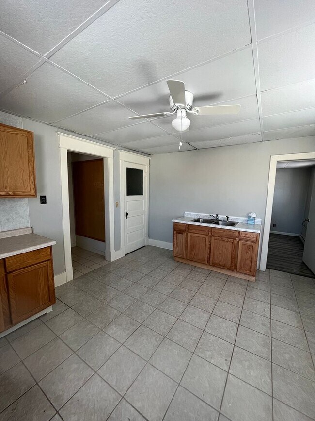 Photo - 219 W Main St Unit Apt 01