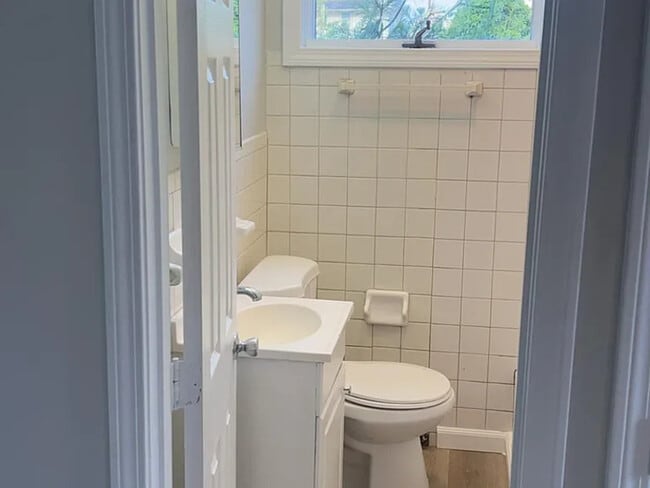198 Bonney St Unit 2
