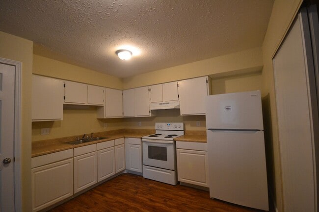 Photo - Dogwood Apartments Unit 20