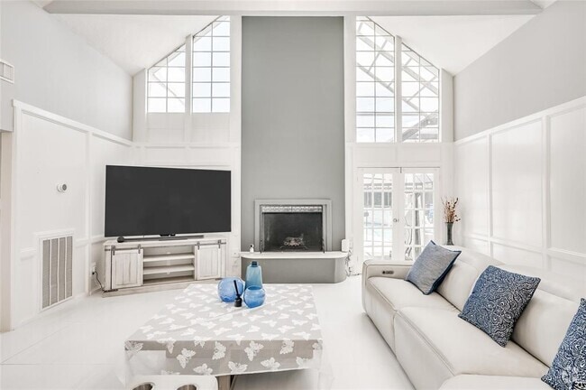 Building Photo - 611 Montclair Blvd Rental