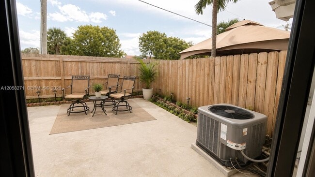 Photo - 10900 NW 7th St Unit 101