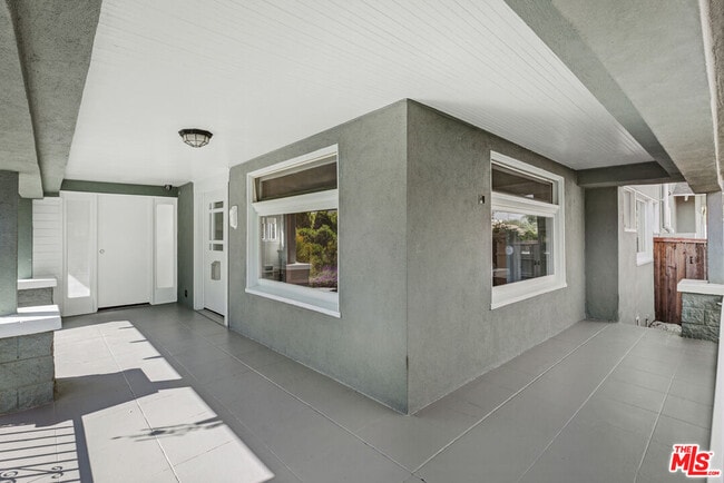 Photo - 1075 Leighton Ave