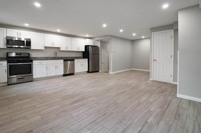 Photo - 1620 Palisade Ave Unit B