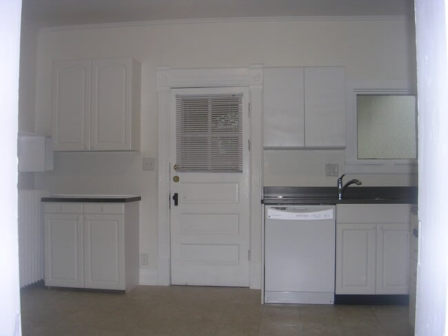 Photo - 412 W Washington St