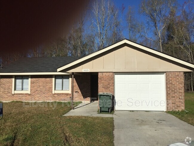 Building Photo - 909 Copeland Dr Rental