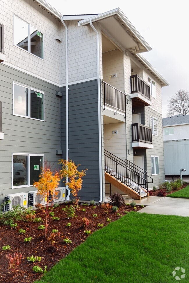 Building Photo - Walnut Trail Rental