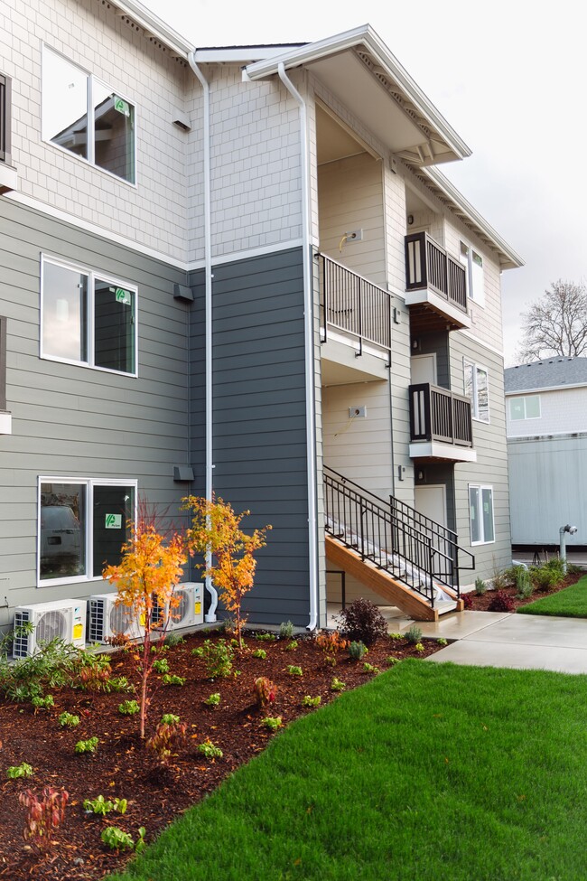 Building Photo - Walnut Trail Rental