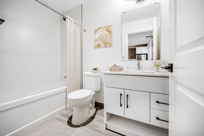 Photo - 611 Davenport