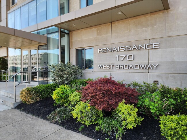 Photo - 170 W Broadway Apartment Unit 7G