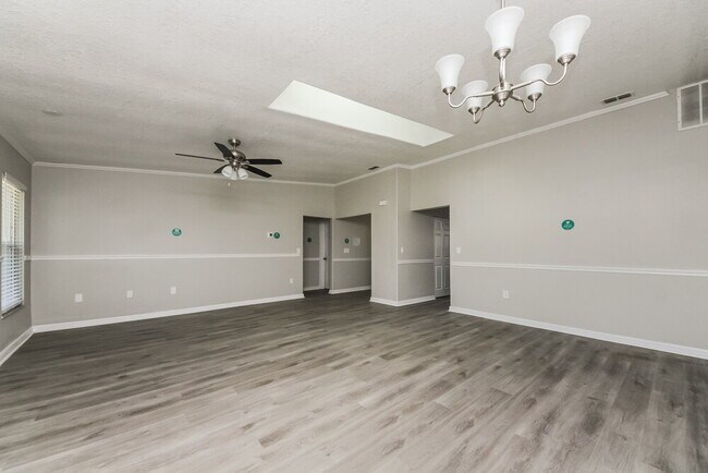 Photo - 619 Heraldo Ct
