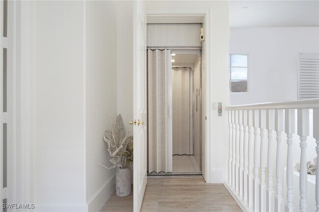 Photo - 4740 Stratford Ct Unidad 1603