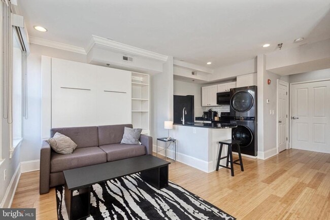 Building Photo - 180 Main St Unit 202