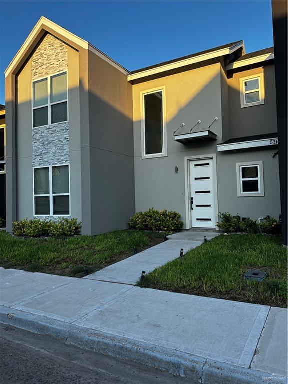 Building Photo - 13 N Crown Ln