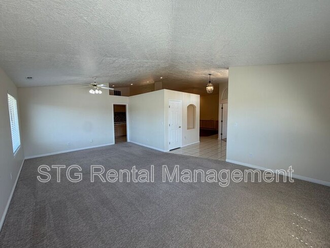 Photo - 3182 S Bloomington Dr W