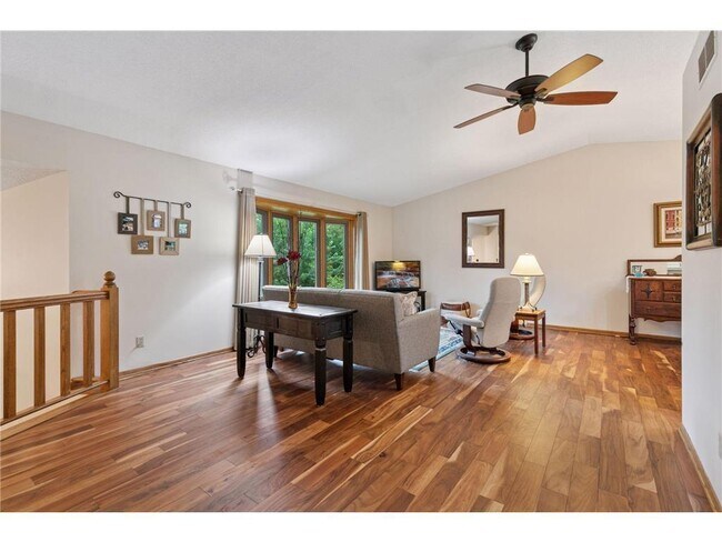 Photo - 796 Sunset Dr