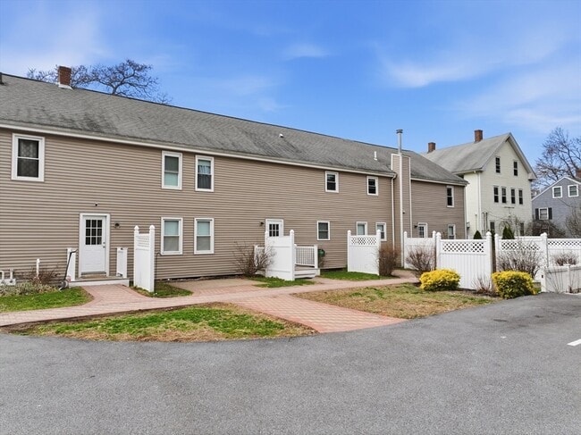 Photo - 146 Hecla St Unit 2