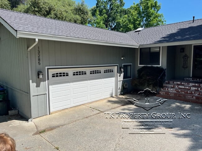 Photo - 13285 Sugarbush Ct